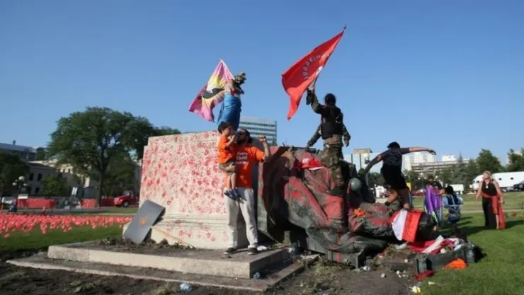 estatua_manifestantes_canada