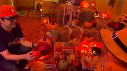 Tío Luis se hace viral por decorar su casa