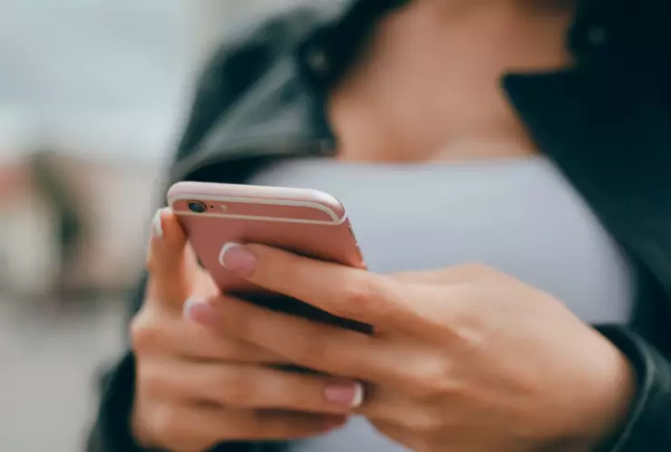 Cómo bloquear un número telefónico en tu iPhone