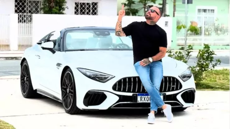 ¡Trágico! Famoso influencer muere tras hacerse un tatuaje en la espalda