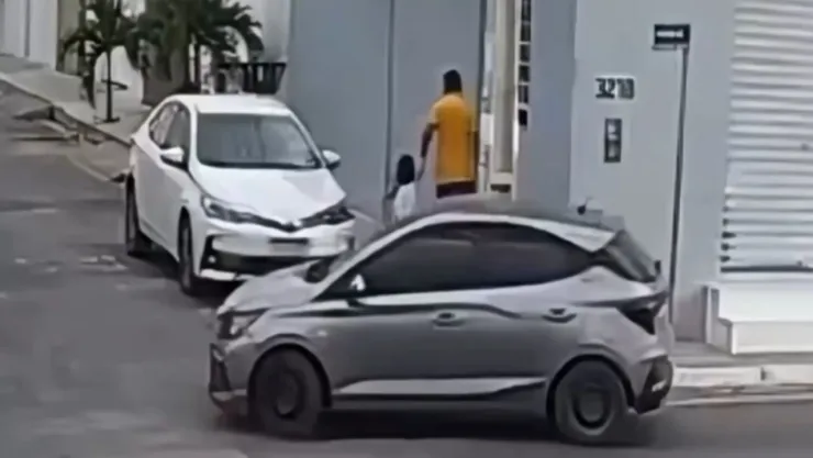 Hombre es atacado a balazos cuando llevaba a su hija a la escuela