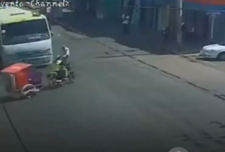 Abuelito en bici termina arrollado por camión en Valle de Chalco, Edomex