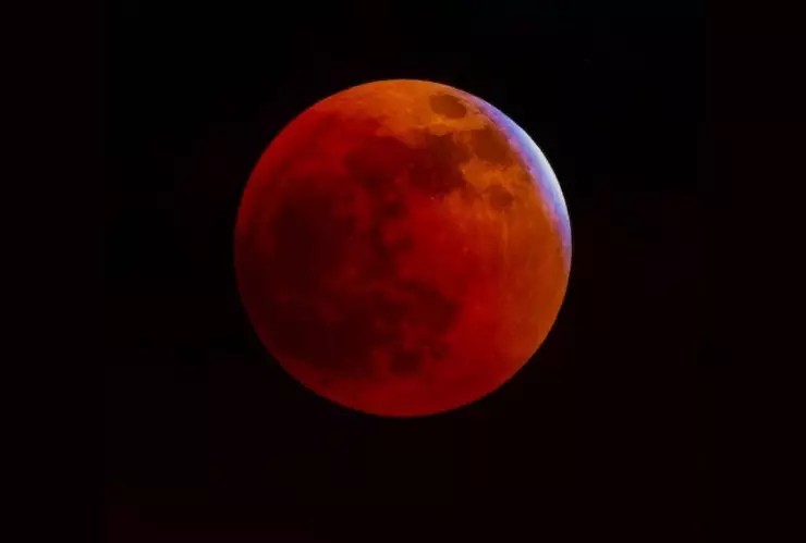 ¿A qué hora y cómo ver la Luna llena de Flores y el eclipse lunar?