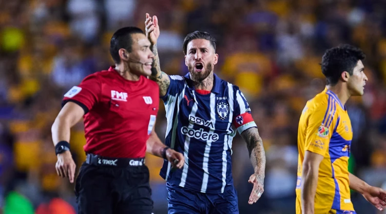 El Gato Ortiz y Sergio Ramos en el Clásico Regio