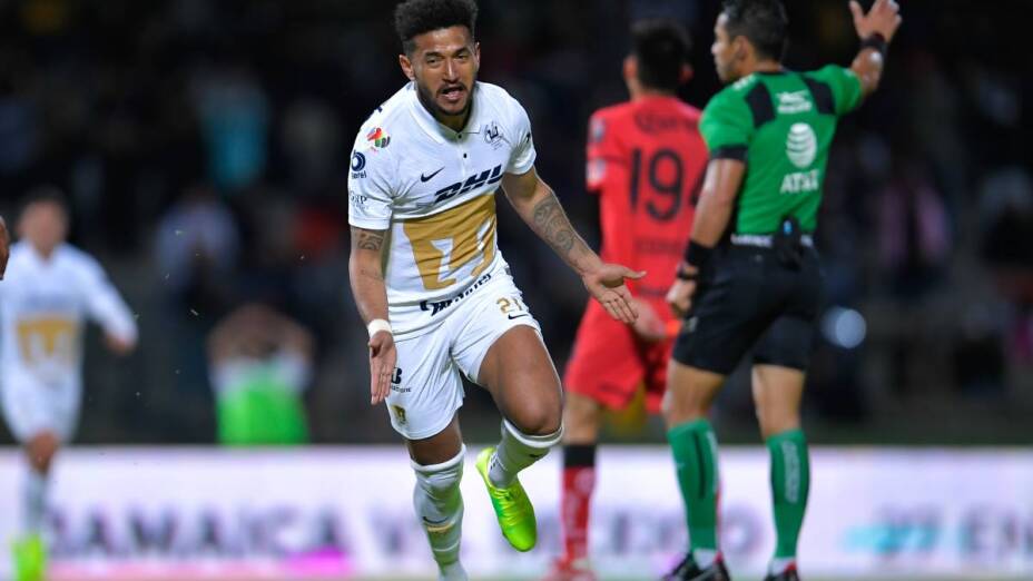 Toluca es goleado por Pumas.jpg