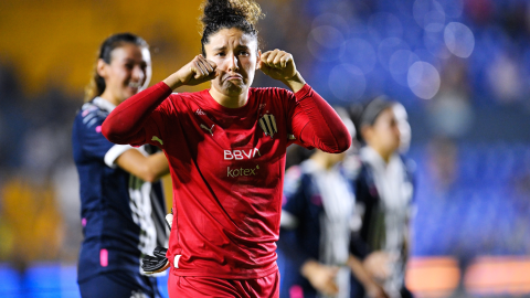Burlas de Alejandría Godínez (Rayadas) en el Clásico Regio