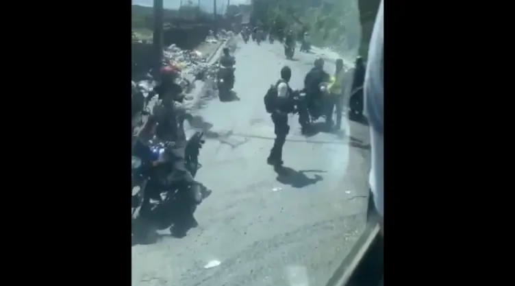 comando-intercepta-seleccion-belice-haiti.jpg