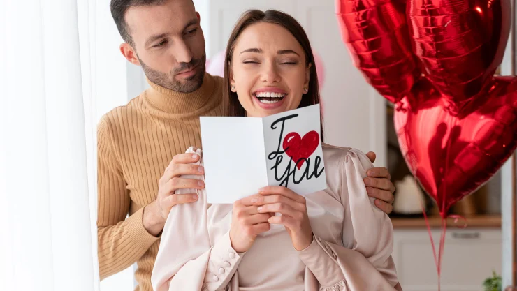 Poemas románticos para dedicar en San Valentín 2025