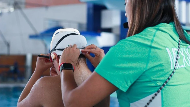 Las Sirenas Especiales desafían al Síndrome de Down con la natación artística