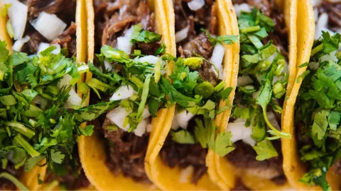Taquería mexicana obtiene estrella Michelín; esto cuesta comer ahí