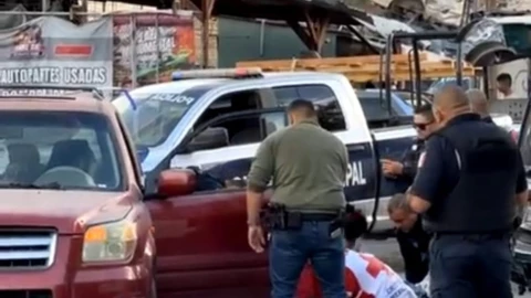 Mujer baleada dentro de su camioneta en Puertas del Sol.png
