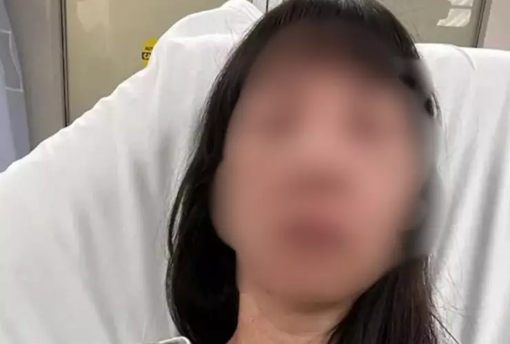 ¡IMPACTANTE! Mujer es atacada por tres arañas violinistas y así luce su rostro después del accidente