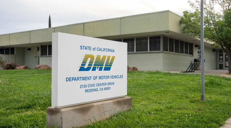Oficinas del DMV en California
