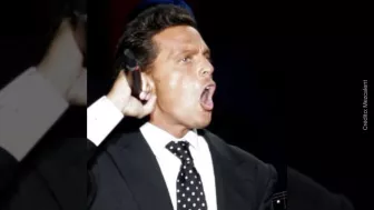 Luis Miguel señalando.jpg