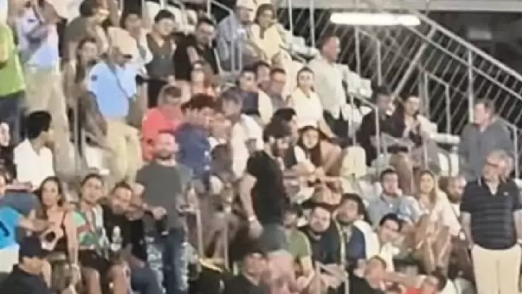 ¡Qué oso! Aficionados son fueron retirados del abierto Mexicano de Tenis por gritar “C.u, C.u Puma”.jpg