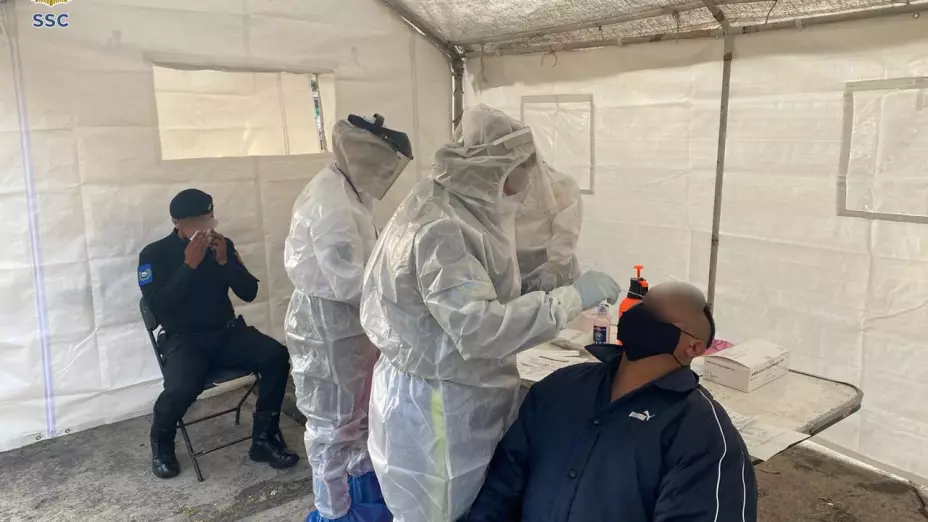 B00CFA APLICAN PRUEBAS COVID A POLICÍAS CDMX1.jpeg
