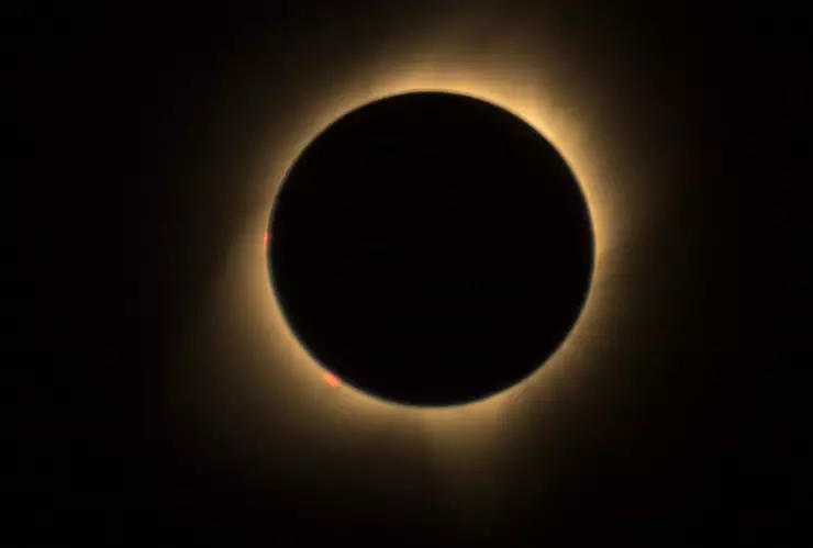 Eventos astronómicos de octubre-Eclipse solar-superluna y lluvia de estrellas