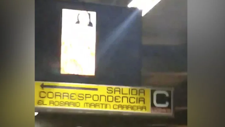 Proyectan video porno en la estación del Metro Instituto del Petróleo