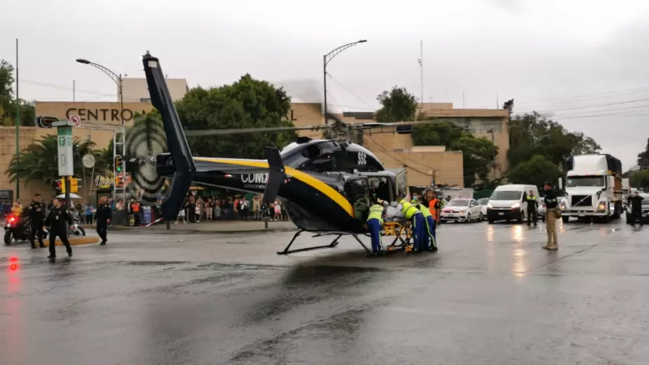 Helicóptero aterriza en la Cuauhtémoc con paciente en estado crítico