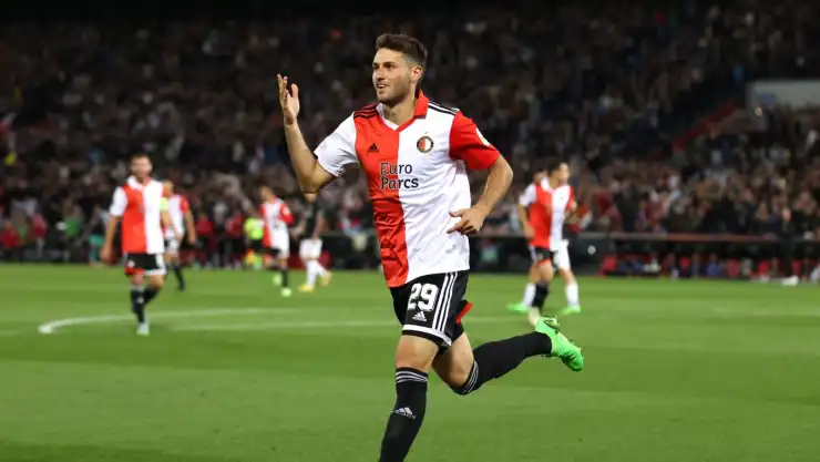 ¡Imparable! Santiago Giménez igualó la marca de Hugo Sánchez