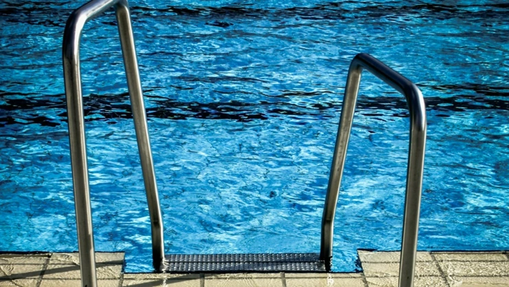 mueren gemelas ahogadas alberca