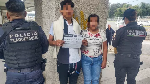 Abandonan a joven en la carretera; lo atrajeron a Jalisco con la falsa promesa de un trabajo
