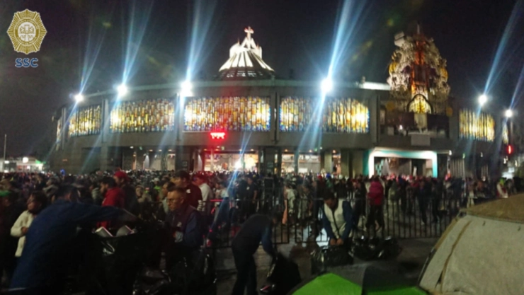 Peregrinos llegan a Basílica de Guadalupe hoy 11 de diciembre 2024.