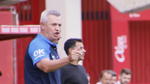 Javier Aguirre, t&eacute;cnico del Malloca
