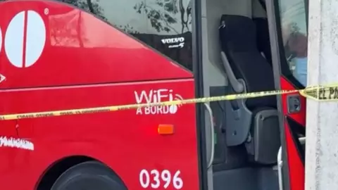 Fallece pasajero a bordo de un autobús en filtro policial de Cancún
