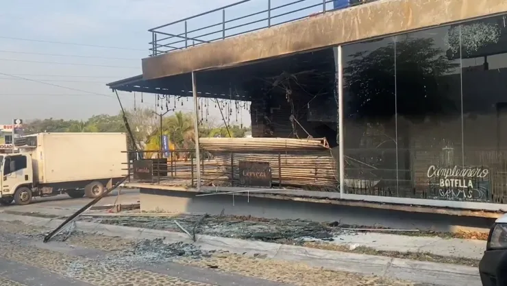 Incendio bar La Guadalupe ubicado en zona residencial de Colima