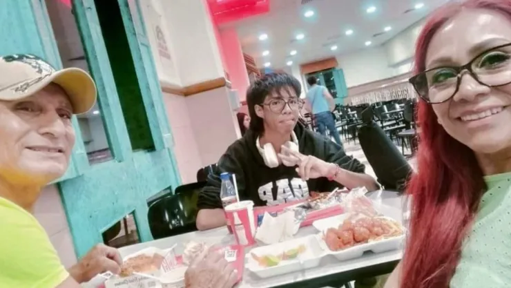 Joven perdió a su abuelita en mitin de Movimiento Ciudadano Nuevo Leon