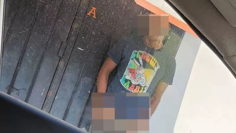 Joven mujer denuncia en redes acoso callejero, un sujeto se bajó los pantalones delante de ella