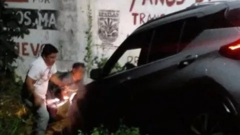 Presidente de San Juan Epatlán chocó tras conducir presuntamente ebrio; acusan habitantes