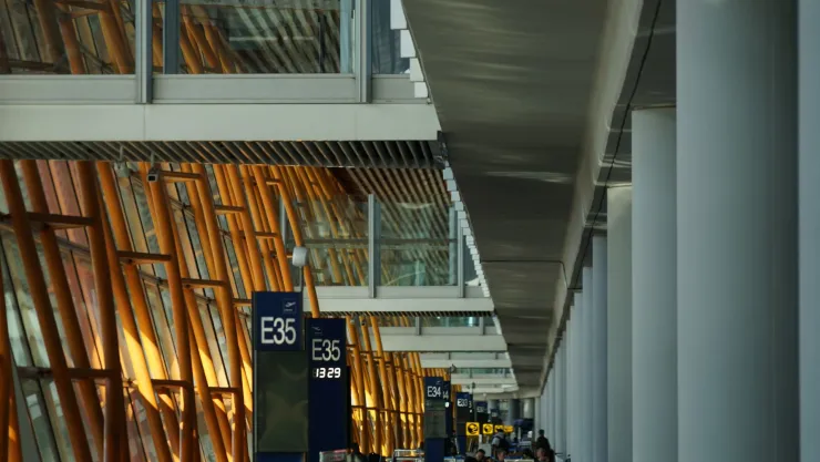 Hacker detenido tras ciberataque que afectó aeropuertos en Europa.jpg