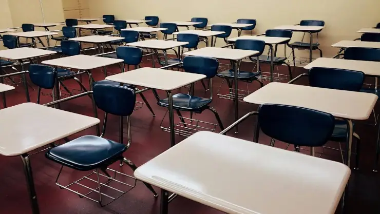 Calendario-escolar-2025-Qué-días-no-habrá-clases-en-abril-2025.jpg