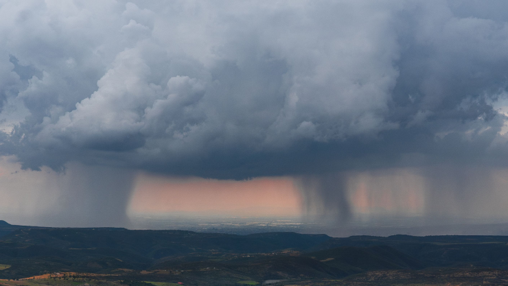 Pronostican lluvias fuertes por monzón y ondas tropicales en Querétaro