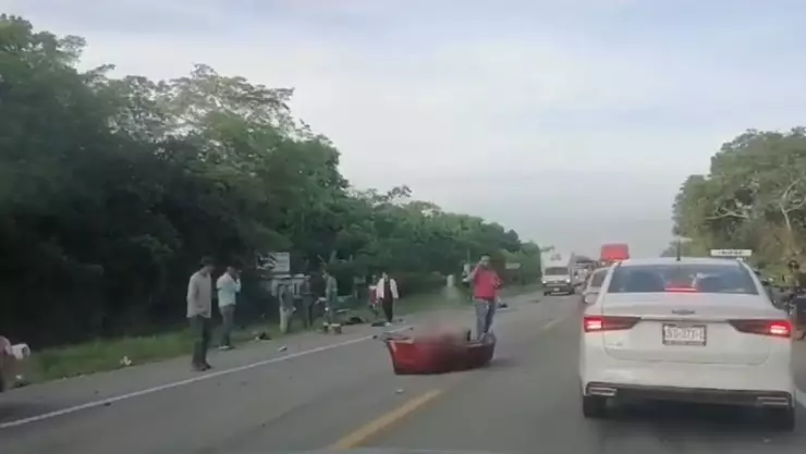 Fuerte accidente de tránsito en Bacalar hoy 15 de julio de 2024 deja heridos y tráfico.jpg