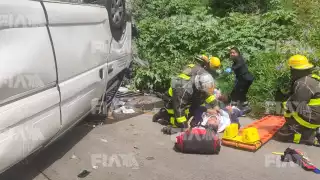 Volcadura en Periférico Ecológico