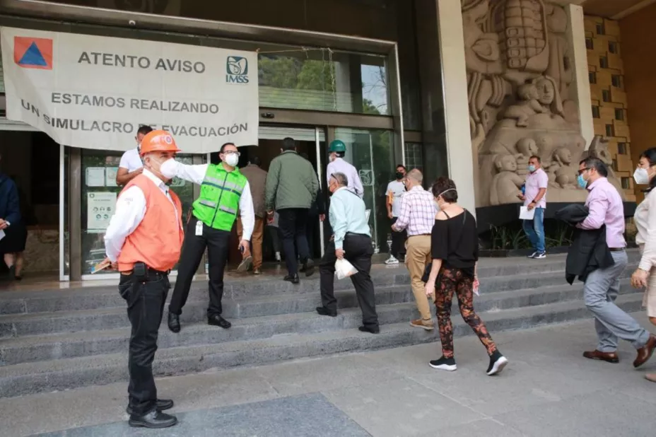 simuilacro sismo imss.jpg