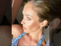 Anahi traje de baño.jpg