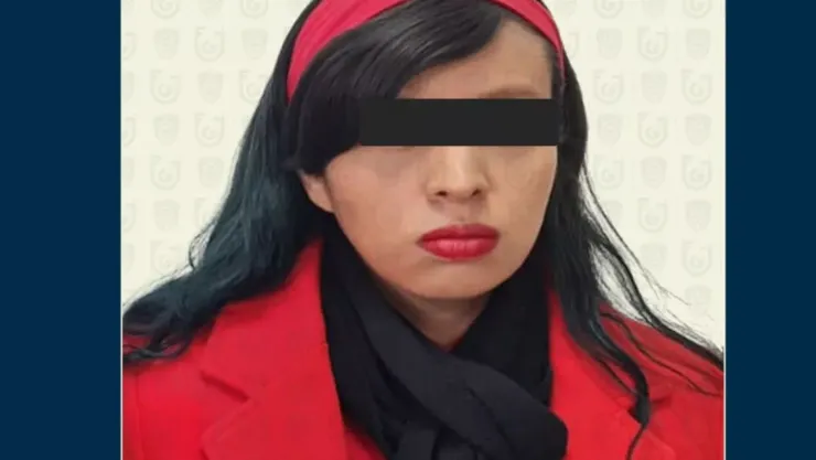 Maestra grababa a sus alumnas dentro del baño de una escuela; ¿cómo descubrieron el caso