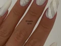 10 ideas de uñas copo de nieve para presumir en Navidad