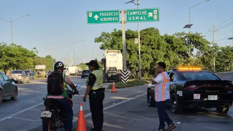 Por derrame de sustancias tóxicas, continúa cerrada la Mérida Campeche y esta es la vía alterna