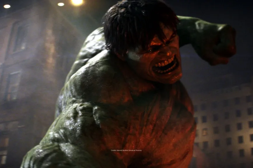 Edward Norton Hulk TV Azteca_3.jpg