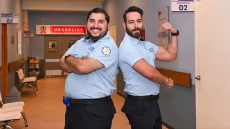 Nacho Reyes y Ra Colmenero también regresan con el equipo de paramédicos en “Doctora Lucía”.