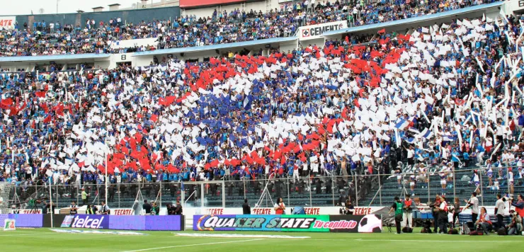 Cruz Azul busca un estadio para sus hinchas