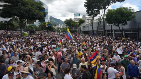 Manifestaciones en Caracas, Venezuela contra los resultados de las elecciones