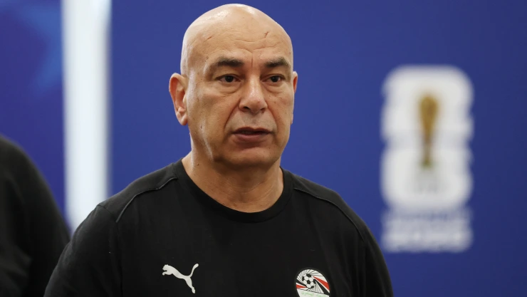 DT de Egipto en el Mundial 2026 se desmayó en medio de una pelea entre sus dos esposas.jpeg