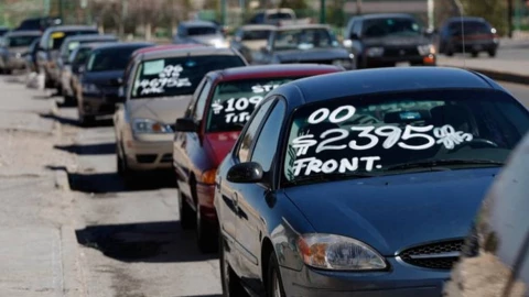 AMLO promete regularizar autos chocolate en Nayarit