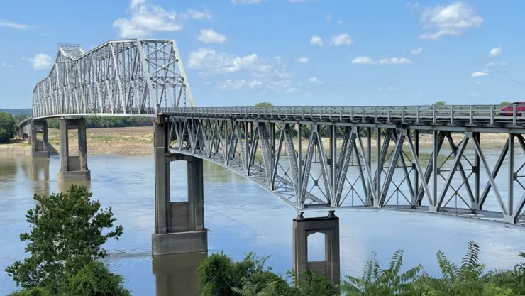 El puente de Chester que une Illinois con Misuri.